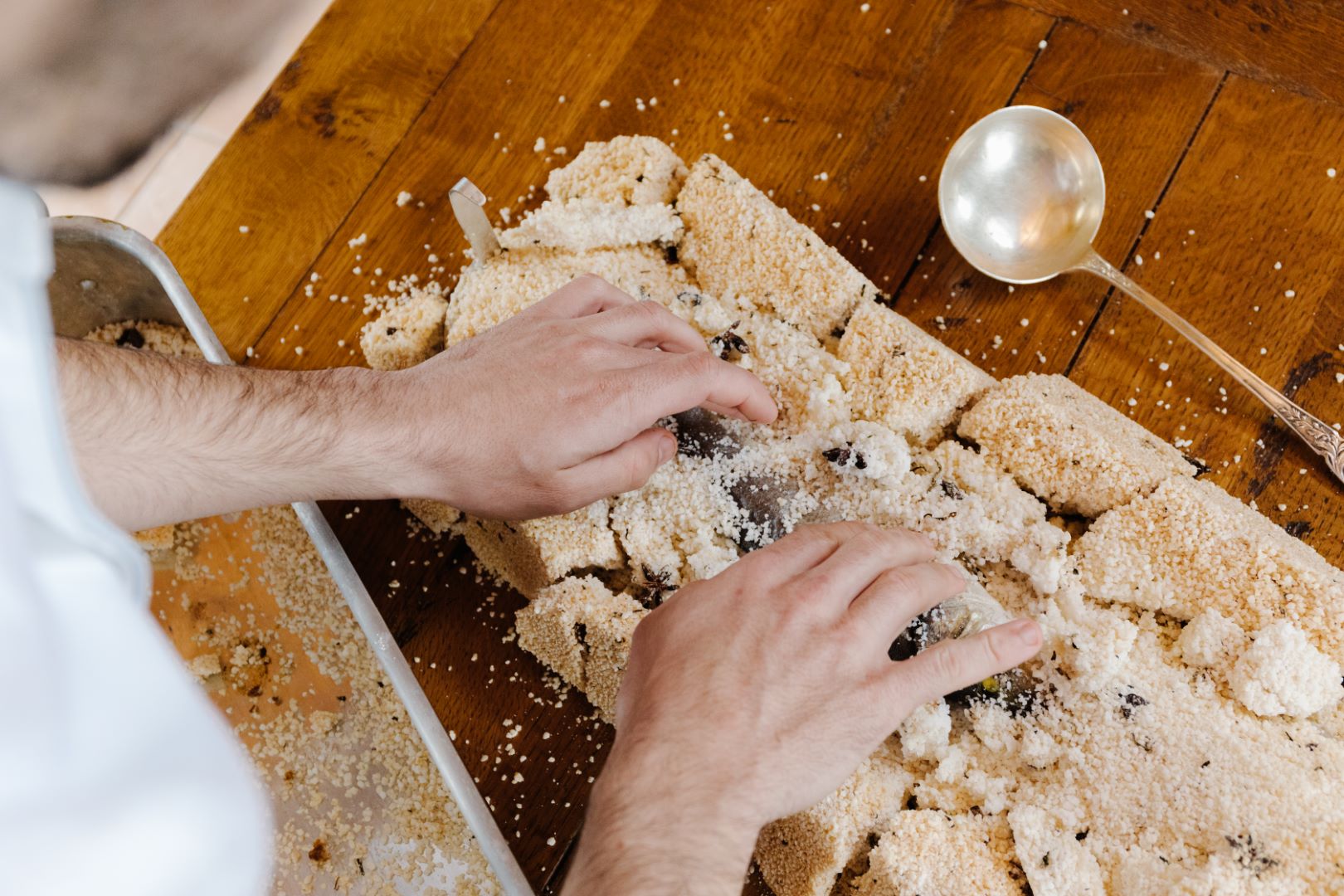 Poisson en croûte cuisiné lors d'un évenement Maison Roussarie